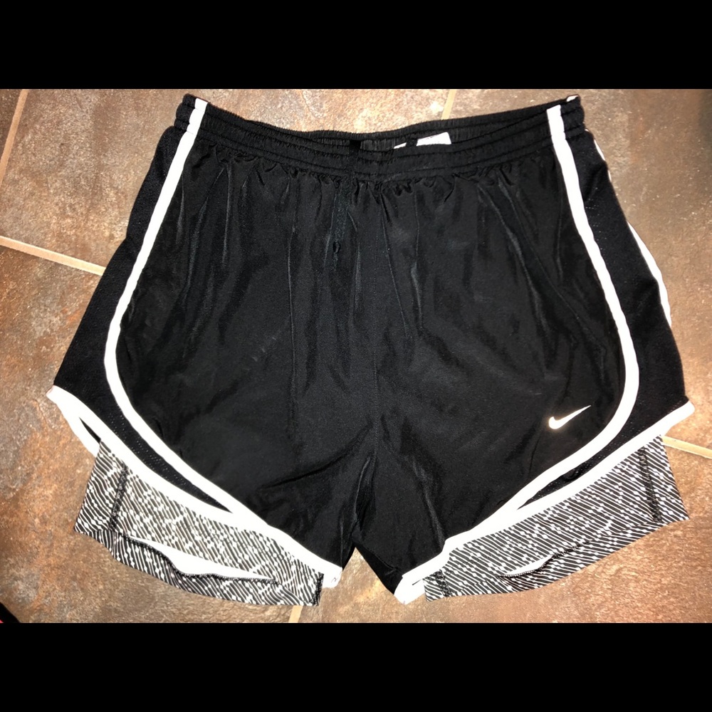 Black Nike shorts